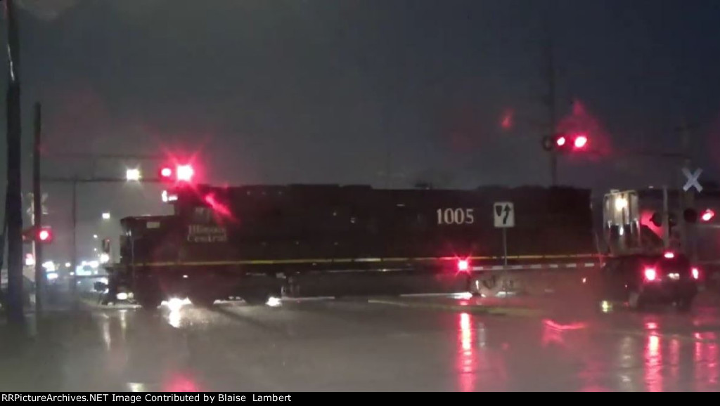 Pouring rain on CN L55092